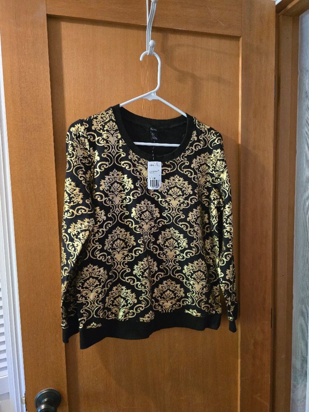 Forever 21 NWT Gold Metallic Damask Sweatshirt – Baroque Print Crewneck Pullover